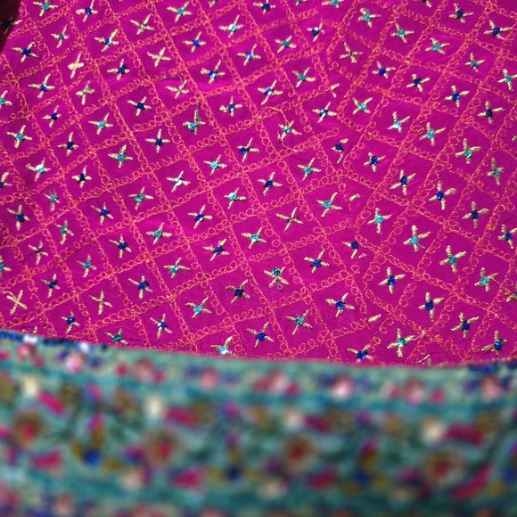 Lehnga cholli - Picture 2 of 5